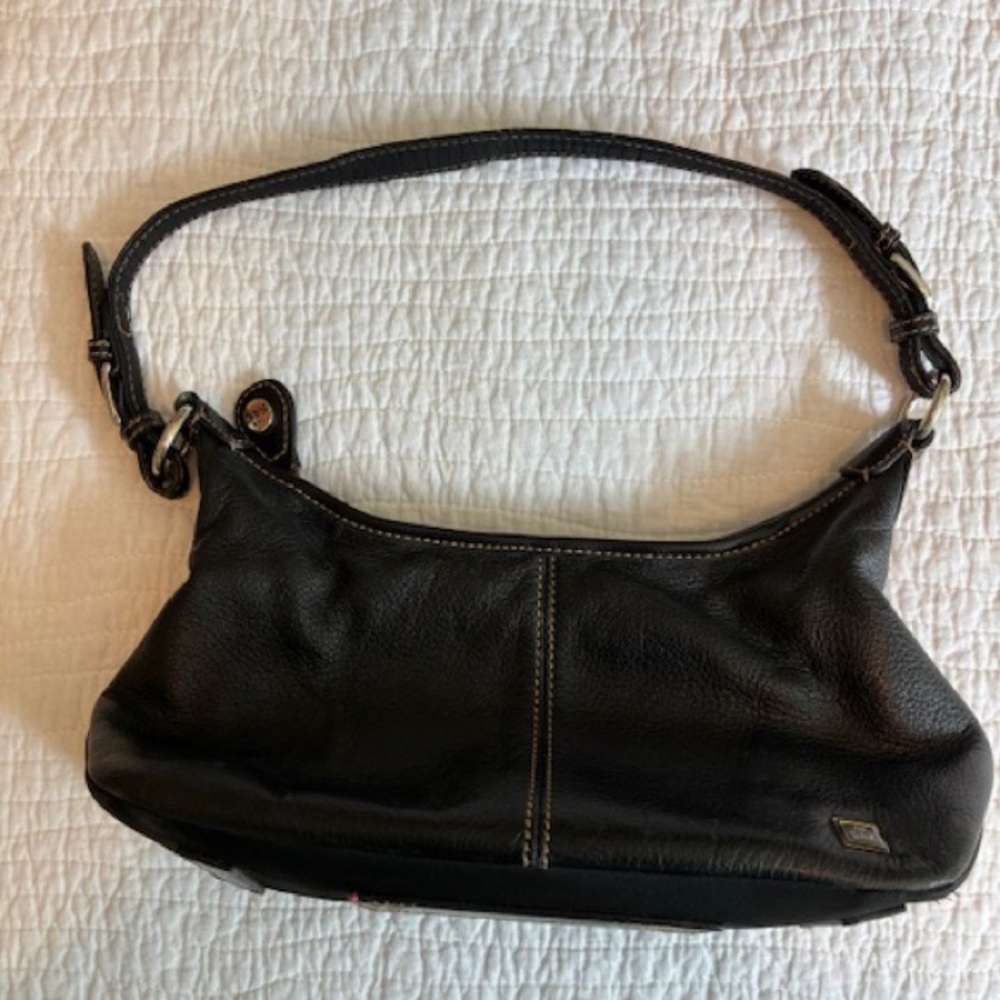 Sak Chic Black Leather Shoulder Bag